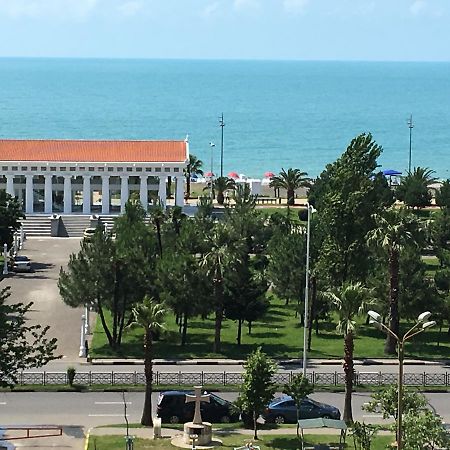 Apt Khimshiashvili 11 Apartment Batumi Exterior photo